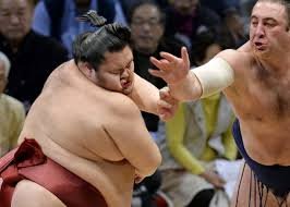 Gürcüstanlı idmançı ilk dəfə sumo üzrə Tokio turnirinin qalibi olub — FOTO