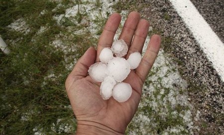 Faktiki hava: Gədəbəyə dolu düşüb